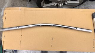 Manillar moto curvo de 22mm