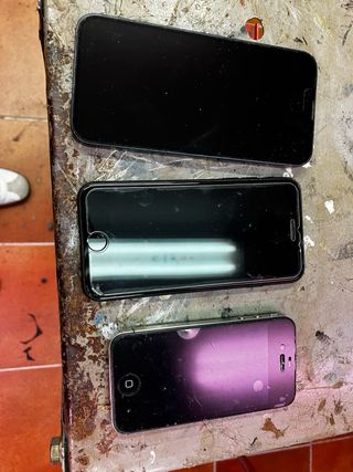 Lote 3 iPhones: 13, 7 e 4