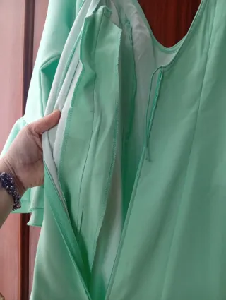 Traje de flamenca verde con volantes