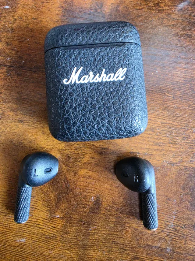 Auriculares Marshall Negro