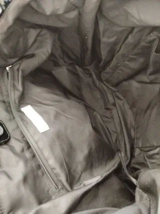 Bolso H&M negro acolchado