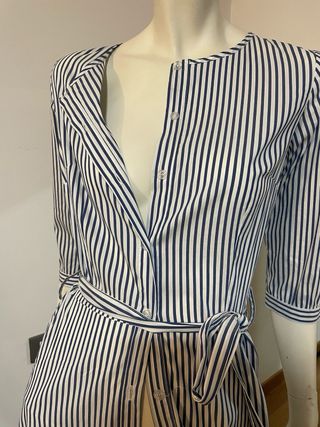 Abito lungo a righe blu e bianche Adattoa serate