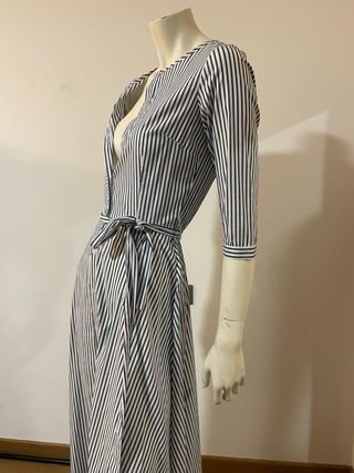 Abito lungo a righe blu e bianche Adattoa serate