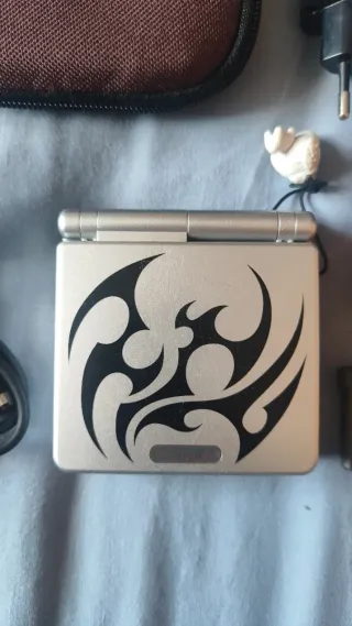 Nintendo Game Boy Advance SP Plata