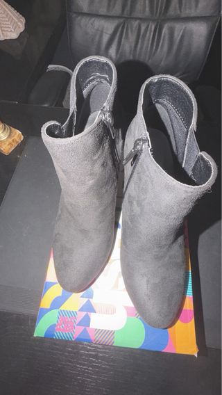 Botines de tacón y plataforma negros