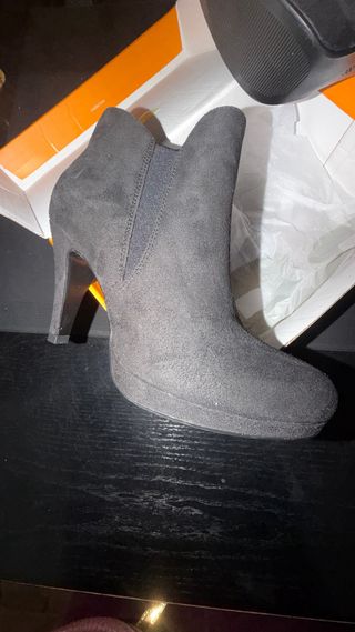 Botines de tacón y plataforma negros