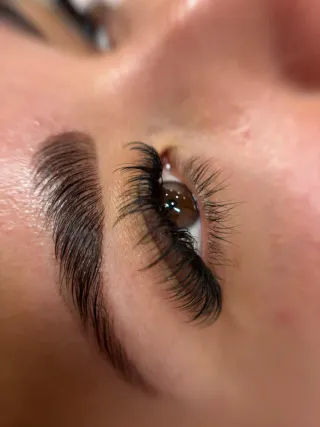 Extensiones de pestañas