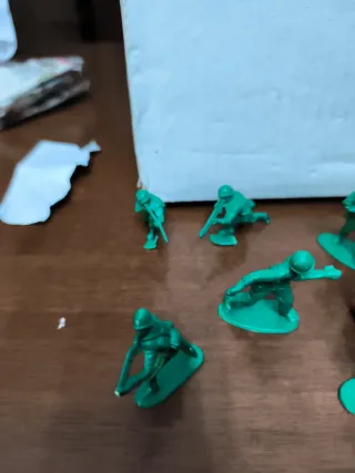 Soldatini militari vintage verdi