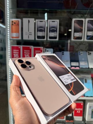 iPhone 16 Pro Max 256GB Oro 97% Batería Semi Nuevo