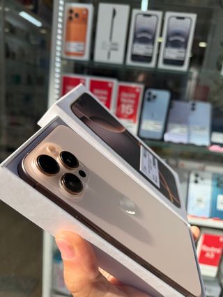 iPhone 16 Pro Max 256GB Oro 97% Batería Semi Nuevo