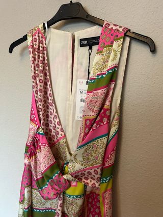 Vestido Zara satén estampado talla M