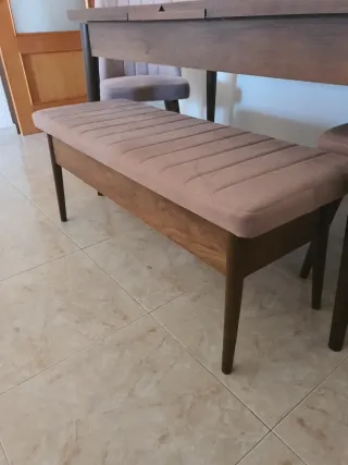 Mesa comedor extensible + 2 sillas + banco