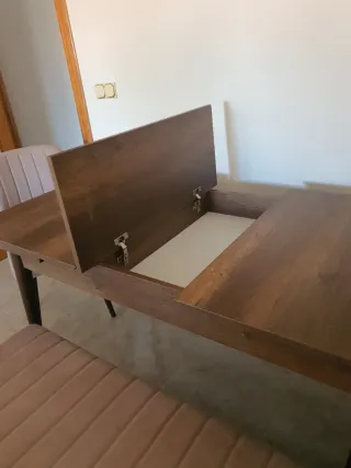 Mesa comedor extensible + 2 sillas + banco