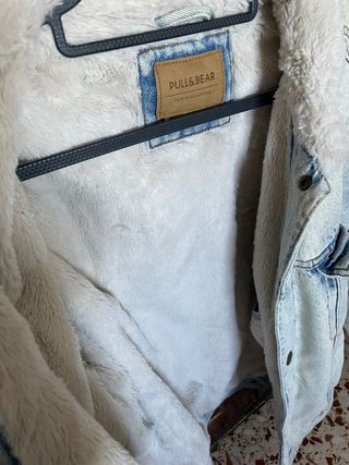 Chaqueta vaquera Pull&Bear con borreguito