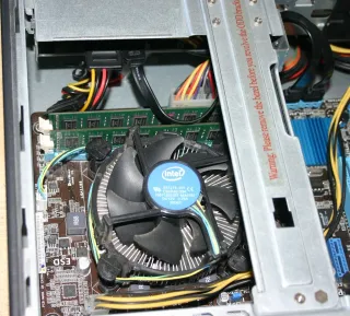 Ordenador Sobremesa Intel i3 4GB RAM 500GB HDD XP