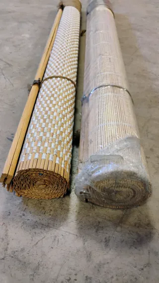 Estores enrollables de bambú y madera