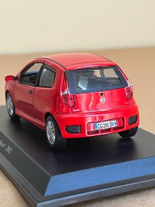 Fiat Punto Sport 2003 scala 1:43