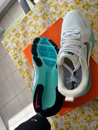 Nike Vomero 18 Teal/Blanco