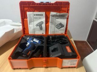 Atornillador taladrador accionada por acumulador