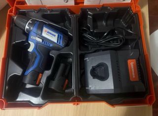 Atornillador taladrador accionada por acumulador