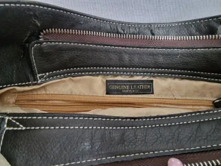 Bolso de piel beige y negro