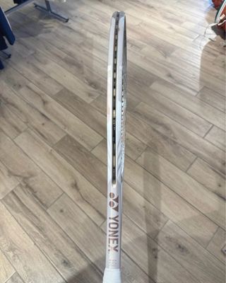 Raqueta Yonex Vcore 98 Beige Arena