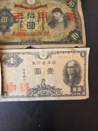Bonos Japoneses Antiguos y billetes.