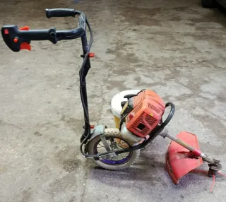 Desbrozadora Anova D52R