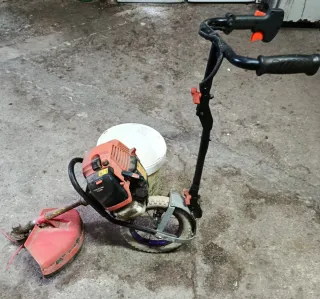 Desbrozadora Anova D52R