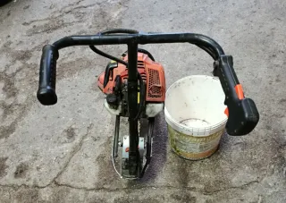 Desbrozadora Anova D52R