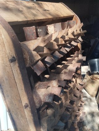 Trillo de rodillos antiguo.