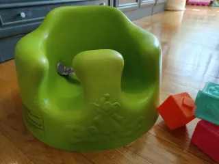 Silla Bumbo verde con cinchas