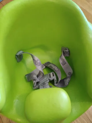 Silla Bumbo verde con cinchas