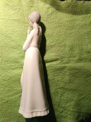 Figura Porcelana Porceval Niña Paloma