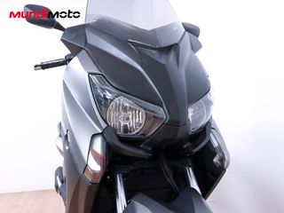 YAMAHA X-MAX 125