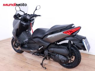 YAMAHA X-MAX 125
