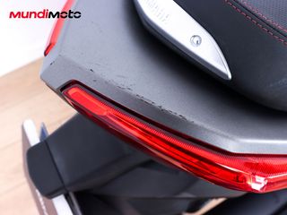 YAMAHA X-MAX 125
