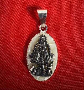 Medallas Virgen de Cortes plata 925  20 € unidad.