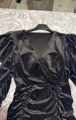 Abito nero glitterato Made in Italy. Napoli