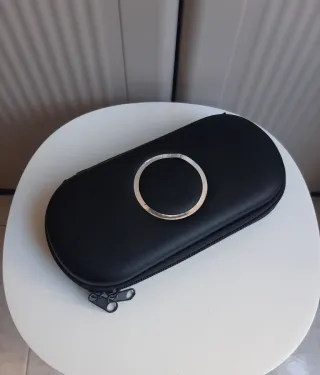 Funda protectora PSP + funda de goma + Cable USB