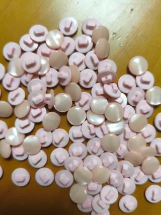 100 botones nacarados para bebé