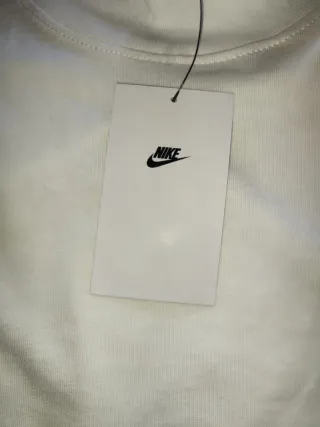 Camiseta Nike Athletic Club manga larga