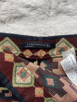 Falda corta Zara estampada