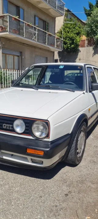 Volkswagen Golf 2 GTI
