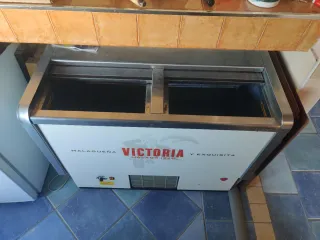 Nevera botellera y secadora