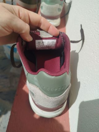 Playeras Scalpers grises y verdes