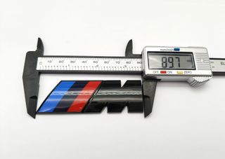 LOGO EMBLEMA PARRILLA BMW M NEGRO BRILLO