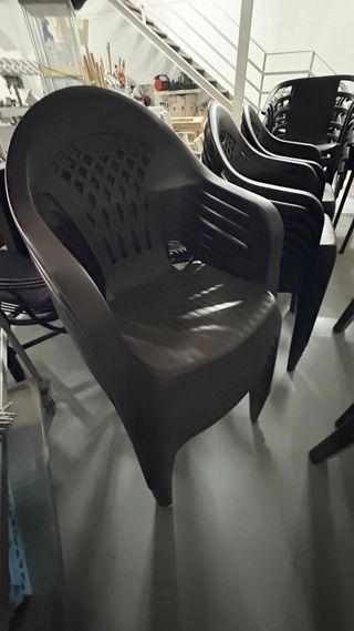 Mesa y sillas para exterior
