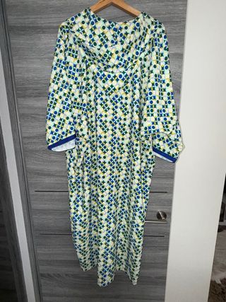 Jilaba con estampado geométrico