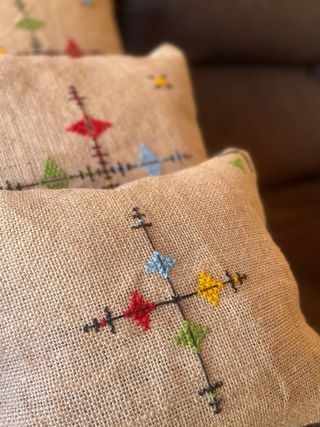 Fundas de cojín bordadas a mano estilo marroquí –